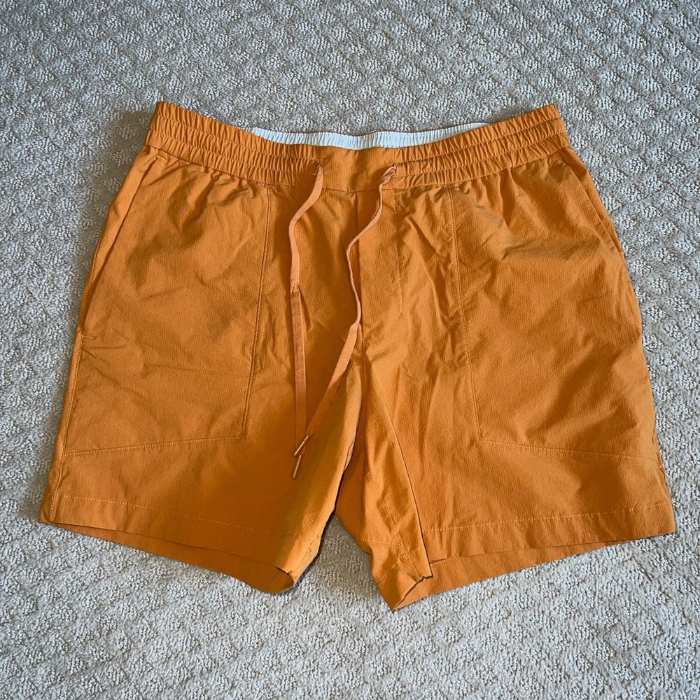 Lululemon bowline 5 inch short in orange